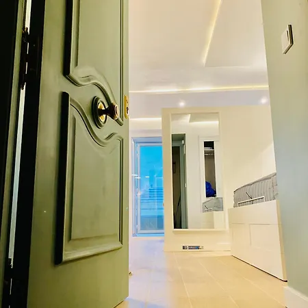 Dream Of Light And The Door Apartament Torremolinos